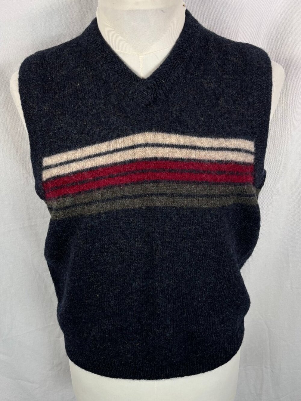 Vintage Muskoka Lakes Shetland Wool Sweater Vest Mens M Striped Hong Kong
